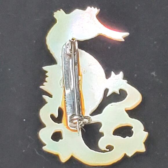 Vintage Carved Mother Of Pearl Seahorse Pin Brooch 2" Sea Life - Picture 3 of 4